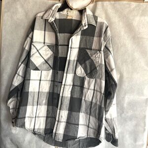 St. John’s Bay Tall LARGE LRG Big Mac Flannel grey and white pockets buttons